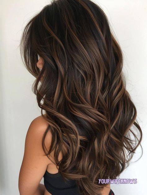 Highlights Brown Hair Balayage, Dark Brown Hair Balayage, Balayage Hair Caramel, Highlights For Dark Brown Hair, Rambut Brunette, Dark Brunette Hair, Black Hair Balayage, Brown Hair Looks, Brown Hair Inspo