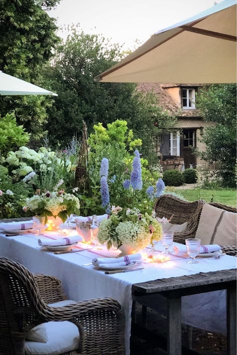 Luxurious Backyard, Country Patio, Porch Party, Family Wallpaper, Party Hosting, Backyard Dreams, My French Country Home, Party 2023, Homecoming Dance