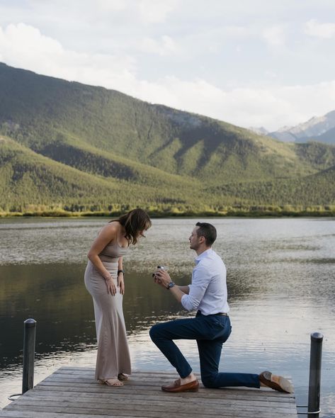 — Planning to propose and want to hire a proposal photographer? Here are some tips for you: ✨ find a photographer that specializes in couples or weddings ✨ book your proposal photographer at least a month in advanced to make sure they are available ✨ summertime is wedding season so availability may be limited to only weekdays ✨ if you are wanting to propose in Banff National Park, be open to photographing in other beautiful locations outside of Lake Louise and Moraine Lake to have more pri... Banff Engagement, Calgary Wedding, Moraine Lake, Surprise Proposal, Lake Louise, Banff National Park, Wedding Book, Engagement Photographer, Wedding Season