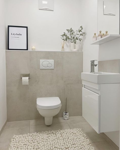 Comfy Cozy Home, Small Bathroom Inspiration, White Toilet, Guest Toilet, Home Room Decor, Bathroom Size, Home Inspo, Bad Design, Small Bathroom Design