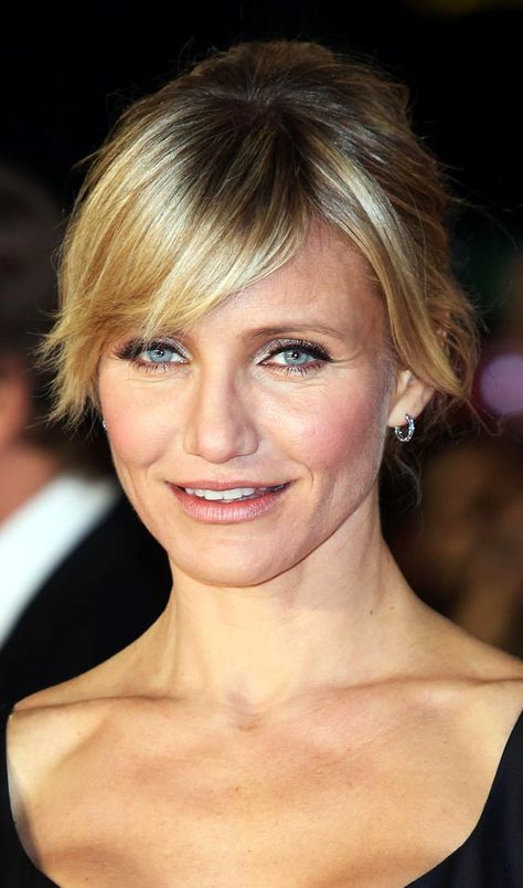 Image: Getty Best Bangs, Wedge Hairstyles, Bangs For Round Face, Asymmetrical Hairstyles, Shoulder Hair, Funky Hairstyles, Fringe Hairstyles, Cameron Diaz, Undercut Hairstyles