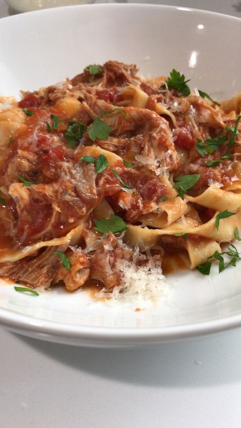 Pork Ragout Recipe, Pork Ragout, Porchetta Recipes, Ragout Recipe, Pork Ragu, Pappardelle Pasta, Shredded Pork, The Leftovers, Club Ideas