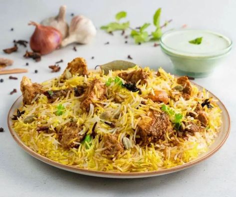 Beef Biryani Recipe, Mutton Biryani Recipe, Lamb Biryani, Mutton Masala, Beef Biryani, Pakistani Cuisine, Pakistani Dishes, Mutton Biryani, Bbq Desserts