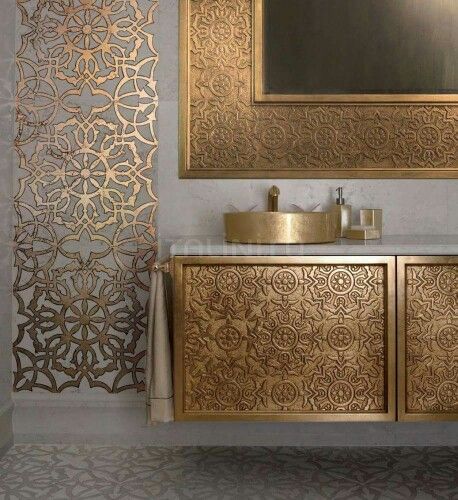 Beautiful Arabic Home, Painting Wooden Furniture, Golden Decor, Creation Art, घर की सजावट, Moroccan Decor, Luxury Lighting, Furniture Pieces, Source Of Inspiration