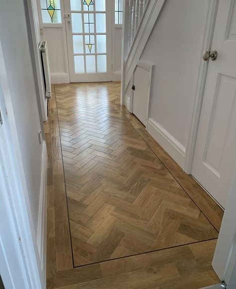 The Best Flooring for your Hallway Hallway Wooden Floor, Tiled Hallway Floor, Natural Laminate Flooring, Amtico Spacia, Hall Flooring, Tiled Hallway, Luxury Vinyl Tile Flooring, Hallway Flooring, Vinyl Tile Flooring