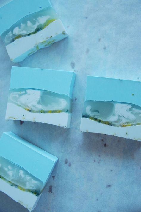 Diy Soap Bars, Mp Soap, Savon Diy, Soap Melt And Pour, Pretty Soap, Soap Maker, Diy Cosmetics, Soap Dishes, Soap Packaging