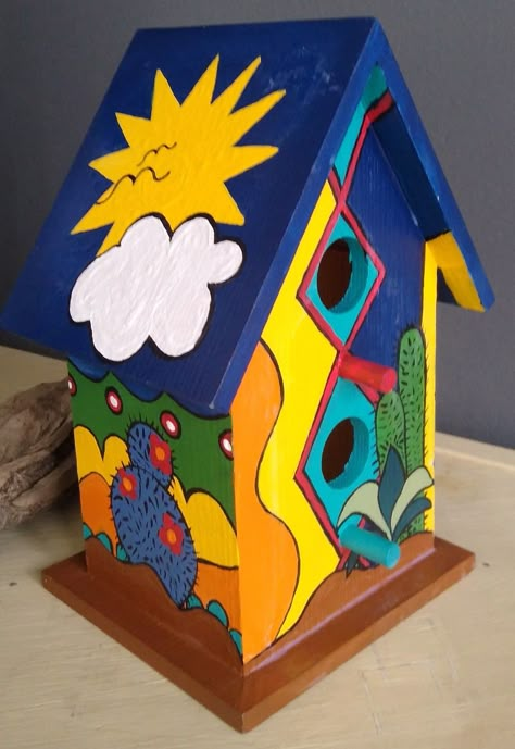 Wooden Bird House Painting Ideas, Bird House Painting Ideas Simple, Bird Houses Diy Painted, Birdhouse Painting Ideas Easy, Cute Bird House Painting Ideas, Painting Birdhouses Ideas Simple, Painted Bird Houses Ideas, Bird House Painting Ideas, Bird House Painted