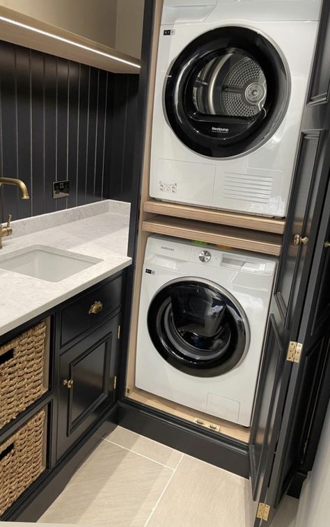 Black Utility Room, Toilet Utility Room, Laundry Bathroom Combo, Laundry Cupboard, Utility Area, Utility Room Storage, Small Utility Room, Laundry Pantry, Hidden Laundry