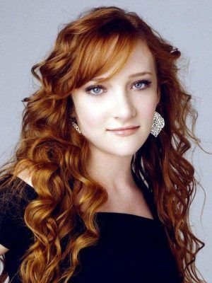 Scarlett Pomers – Height, Weight, Size, Body Measurements, Biography, Wiki, Age Scarlett Pomers, Street Hairstyle, Natural Redheads, Chic Photography, Birthday November, Celebrity Actress, Jodie Sweetin, Reba Mcentire, Bangs With Medium Hair