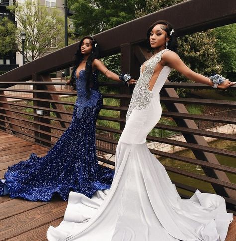 Turquoise Prom Dresses Black Women, Prom Pics Black People, Bestie Prom Pictures, Blue And Silver Prom, Prom Couples Outfits, Prom Pose, Couple Prom, Bsf Goals, Prom Picture Poses