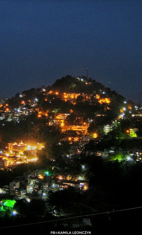 Beautiful View of Shimla from Ridge. Shimla शिमला also known as Simla, is the capital and largest city of the northern Indian state of Himachal Pradesh. and Dharamsala is Second Capital of Himachal Pradesh. Shimla is also a district which is bounded by Mandi and Kullu in the north, Kinnaur in the east, the state of Uttarakhand in the south-east, and Solan and Sirmaur Mandi Himachal Pradesh, Solan Himachal Pradesh, Maharashtra Police, Dharamsala, Instagram Profile Pic, India Culture, Photos For Profile Picture, Mumbai Maharashtra, Shimla