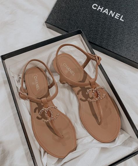 Ariana Lauren on Instagram: “Just some pretty shoes to look at - I bought these a couple weeks before life changed and will be looking forward to taking these bad boys…” Fancy Sandals, Pretty Sandals, Chanel Sandals, Shoes Heels Classy, Cute Shoes Heels, Fashion Shoes Sandals, Bag Guide, Stunning Shoes, Fancy Shoes