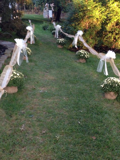 Bride Entrance Ideas Outdoor Weddings, Fence Decor For Wedding, Outdoor Wedding Entryway, Wedding Pathway Decor Outdoor, Fence Decorating Ideas For Party, Outdoor Wedding Walkway Ideas, Front Porch Wedding Decorations, Wedding Venue Entrance Decor, Diy Wedding Ideas On A Budget