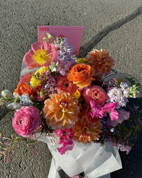 Just letting the bouquet have her moment ✨ Some key aspects of a Paper Daizy bridal bouquet are: 🌸 Colour 🌸 Juicy ingredients 🌸 Whimsy vibe 🌸 Texture If you love our work, we want to hear from you! Enquire now for 2025 🫶🏼 🌸🌸🌸🌸🌸🌸🌸🌸🌸🌸🌸 paperdaizyfloraldesign.com.au 🌸🌸🌸🌸🌸🌸🌸🌸🌸🌸🌸 Our Love, Bridal Bouquet, Texture, Let It Be, In This Moment