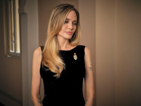 Angelina Jolie on the Deeper Meaning Behind Her Dazzling Cartier Jewelry in ‘Maria’ | Vogue Angelina Jolie Now, Angelina Jolie Style, Saint Laurent Dress, Deeper Meaning, Maria Callas, Venice Film Festival, Make Her Smile, Wedding San Francisco, Column Dress