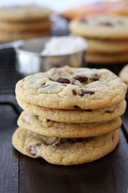 Classic Soft Chocolate Chip Cookies | thekitchenpaper.com Bisquick Cookies, Bisquick Chocolate Chip Cookies, Life In The Lofthouse, Chocolate Chip Pudding Cookies, Bisquick Recipes, Soft Chocolate Chip Cookies, Money Savers, Baking Mix, Easy Cookie Recipes