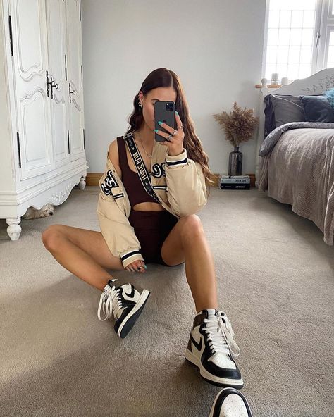 Mochas Outfit, Jordan 1 Outfit Women Baddie, Mocha Outfit, Koleen Diaz, Jordan 1 Outfit Women, Air Jordan 1 Outfit, Oufits Casual, Model Outfits, Air Jordan 1 Retro High