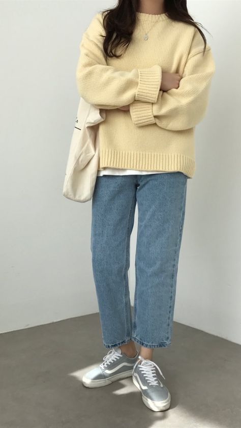 Korean Fall Fashion, Kore Style, Fashion Aesthetic Outfits, University Outfit, Yellow Cardigan, Everyday Fashion Outfits, Casual Day Outfits, Stylish Work Outfits, Simple Trendy Outfits