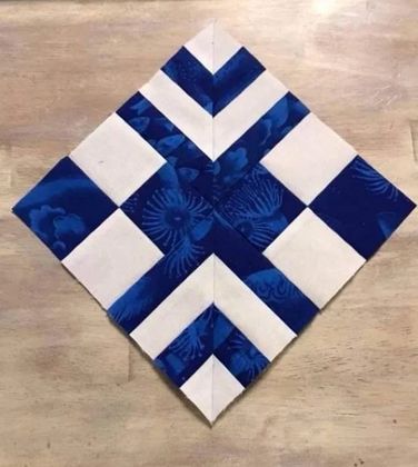 Navy Squares Quilt Block Crafts For Love, Missouri Star Quilt Pattern, Free Quilt Patterns Printables, Blue Quilt Patterns, Squares Quilt, Log Cabin Quilt Blocks, Machine Quilting Patterns, Nine Patch Quilt, Quilt Block Patterns Free