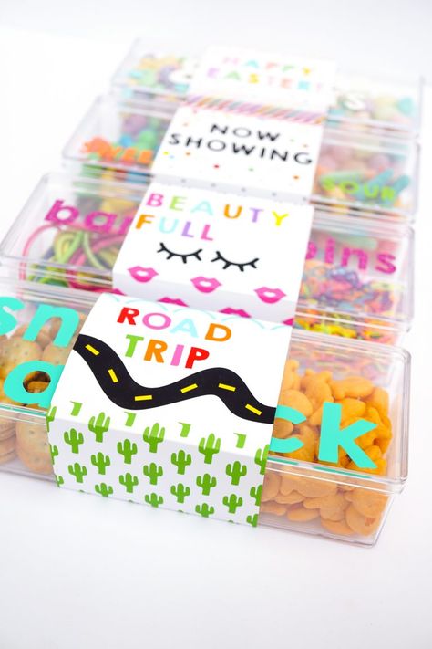 DIY Candy Bento Boxes with the Cricut Explore Air 2 | Rebecca Propes Design & DIY Candy Boquets, Diy Favor Boxes, Candy Favor Boxes, Trip Snacks, Valentines Snacks, Kids Party Crafts, Candy Board, Teacher Gift Baskets, Creative Wrapping