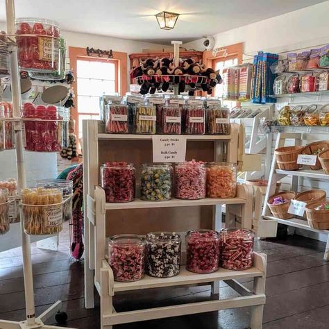 4 Old Country Stores Around Rochester | Day Trips Around Rochester, NY Variety Store Design, Old Fashion Candy Store, Candy Store Ideas, Snack Wall, Vintage Candy Shop, Old Fashioned Sweet Shop, Fashion Store Display, Candy Store Design, Candy Store Display