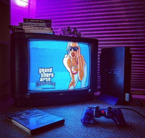 gta san andreas Grand Theft Auto: San Andreas Playstation 2 Aesthetic, Retro Video Game Aesthetic, Ps2 Aesthetic, San Andreas Grand Theft Auto, Retro Games Wallpaper, Retro Gaming Art, Old Technology, Retro Gadgets, 2000s Nostalgia