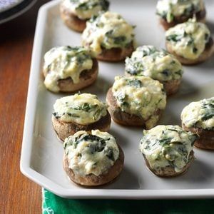 Stuffed Mushroom Recipe, Spinach Souffle, Easter Snacks, Mushroom Recipe, Stuffed Mushroom, Stuffed Mushroom Caps, Spinach Dip, Vegetable Drinks, Spinach Stuffed Mushrooms