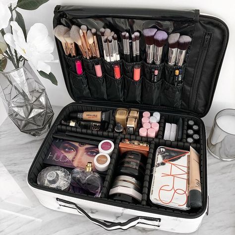 Top 15 Makeup Carrying Case for Home or Travel Makeup Carrying Case, Black Makeup Bag, Palette Ideas, Lots Of Makeup, Makeup Guide, Black Makeup, Soft Makeup, Beauty Case, Eye Makeup Tips