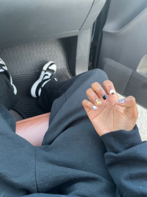 Short Acrylic Nails Masculine, Guy And Girl Matching Nails, Short Nail Designs Masculine, Short Nail Designs Guys, Tomboy Nails Ideas, Nail Inspo Round, Matching Couple Nails Boy And Girl, Rounded Nails Long, Tomboy Nails