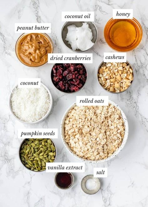 Homemade Bars Healthy, How To Make Granola Bars, Granola Balls Recipe, Recipe With Granola, Granola Bars Homemade, Healthy Peanut Butter Granola, Healthy Granola Bar Recipe, Homemade Healthy Granola, Granola Easy