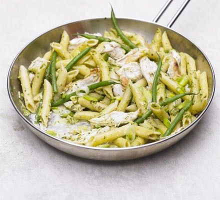 Creamy chicken & green bean pesto pasta recipe | BBC Good Food Green Bean Pesto, Arabisk Mad, Penne Pasta Recipes, Chicken Green Beans, Pesto Pasta Recipes, Chicken Pesto, Chicken Recipes Video, Roasted Chicken Breast, Pesto Chicken Pasta