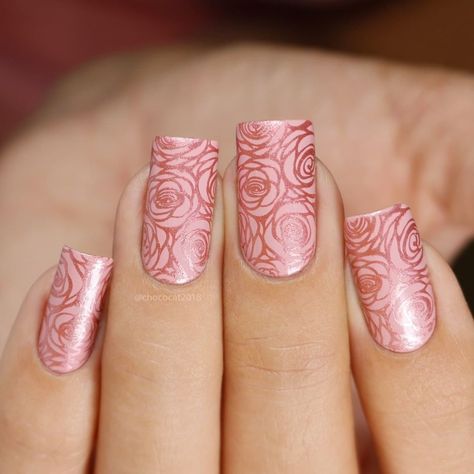 Visual Campaign, Mani Pedi Ideas, Nails Products, Nails Flowers, Pedi Ideas, Elegant Nail Designs, Elegant Nail, Stamping Nail Art, Nail Plate