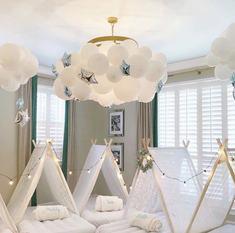 Cloud Party, Birthday Sleepover, Luau Baby Showers, Cloud Theme, Balloon Clouds, Girls Birthday Party Themes, 9th Birthday Parties, Flower Gift Ideas, Girl Birthday Themes