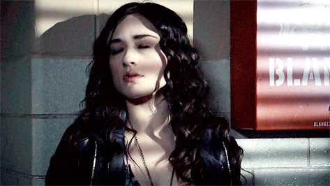 Allison Argent Gif, Crystal Reed Gif, Witch Gif, Lydia Martin Outfits, Kai Parker, The Fallen Angel, Allison Argent, Crystal Reed, Teen Wolf Cast