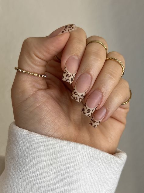 Square Nails Medium Length, Matte Leopard Nails, Nails For Older Women, Trending Nails 2024, Toenails Colors, Rectangle Nails, Cheetah Nail Art, Apres Nails, Cutesy Nails