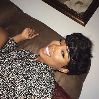 “You don’t have the facial symmetry to carry it off” | 15 Things You Should Never Say To A Woman With Short Hair Winter Haircare, Facial Symmetry, Short Weave Hairstyles, Black Women Short Hairstyles, Mushroom Hair, Cut Life, Quick Weave Hairstyles, Short Sassy Hair, Pixie Styles