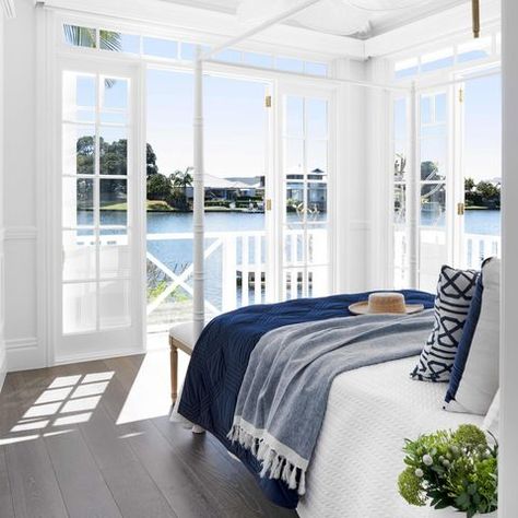 Home Beautiful (@homebeautiful) • Instagram photos and videos Hamptons Bedroom, Hamptons Interior, Hamptons Style Home, Provincial Home, Villa Style, Hamptons House, Hamptons Style, Waterfront Homes, Main Bedroom