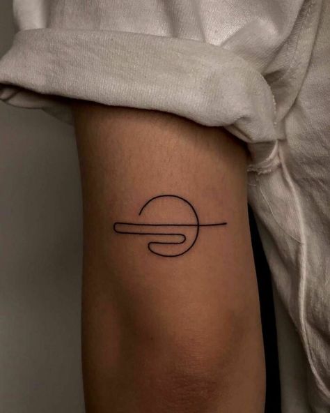 Abstract Shape Tattoo, Sunrise Line Art, Minimalist Abstract Tattoo, Minimal Tatoos Idea Woman, Lake Tattoo Simple, Sunset Sunrise Tattoo, Sunrise And Sunset Tattoo, One Line Tattoo Minimalist, Sunrise Sunset Tattoo