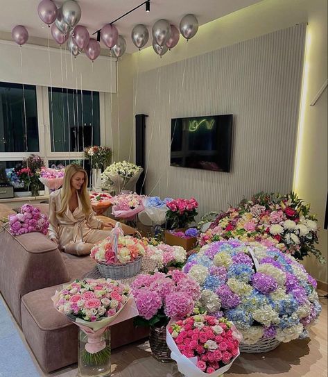 House Filled With Flowers, Flowers In House, Room Of Flowers, Room Full Of Flowers, Aesthetic Boots, Date Night Aesthetic, Bella Hadid Aesthetic, Luxury Birthday Gifts, Summer Date Night Outfit