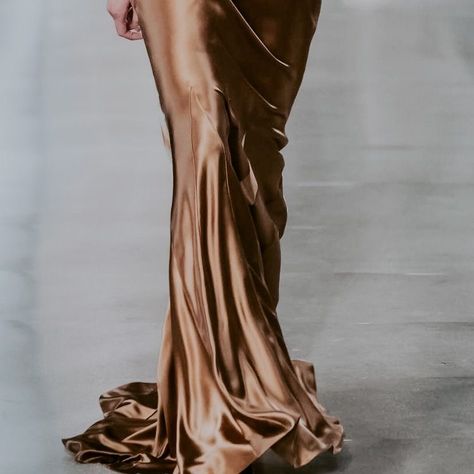 Gold Dress Aesthetic, Greek Goddess Aesthetic, The Plated Prisoner, Plated Prisoner, Tale Dress, Drapey Dress, Goddess Aesthetic, Royal Aesthetic, Golden Goddess