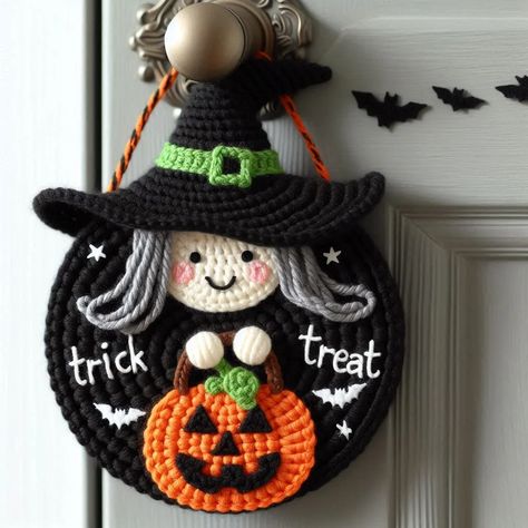 Creative Crochet Halloween Welcome Sign Ideas - Crafts Ideas Halloween Decorations Crochet, Craft Date Ideas, Halloween Sign Ideas, Watercolor Pencil Tutorial, Figure Drawing For Beginners, Art Supplies For Beginners, Welcome Sign Ideas, Crochet Halloween Patterns Free, Halloween Welcome Sign