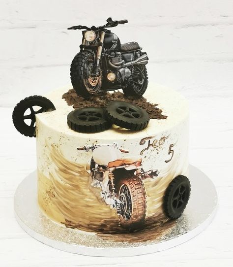 Motorcycle Cake Designs For Men, Bike Cake Designs For Men, Motor Cake Design, Motorbike Cake For Men, Motorcycle Birthday Cakes For Men, Motorcycle Cake For Men, Motorcycle Cake Ideas, Bike Theme Cake, Motor Bike Cake