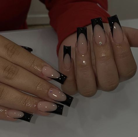 Acrylic Nail Designs Black French Tips, Black Medium Square Nails, Medium Black Nail Designs, Medium Length Nails Acrylic Black, Black Acrylic Nails Medium Length, Medium Black Acrylic Nails, Medium Length Nails Black, Medium Black French Tip Nails, Black Nail Tip Designs