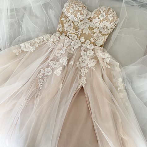 Champagne Pink Wedding Dress, Wedding Dresses Cream Color, Cream Colored Wedding Dress, Lace Corset Wedding Dress, Cream Wedding Dresses, Nude Wedding, Corset Wedding Dress, Blush Wedding Dress, White Lace Wedding Dress