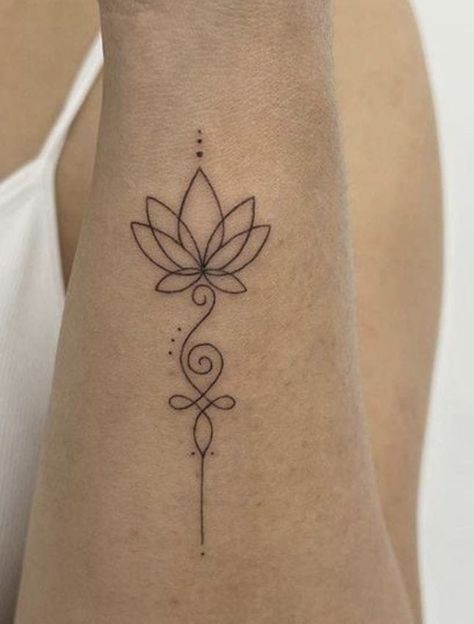 Lotus Flower Tattoo Leg For Women, Lotus Flower Finger Tattoo, Self Love Symbol Tattoo, Inside Wrist Tattoos For Women, Tattoo Pols, Lotus Flower Tattoo Wrist, Simple Lotus Flower Tattoo, Simple Lotus Tattoo, Writer Tattoo