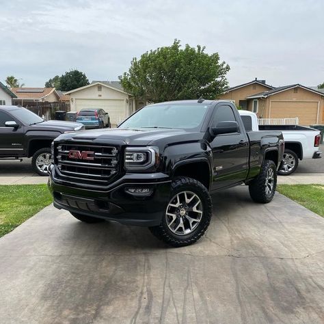 Silverado Single Cab, Single Cab Trucks, Full Size Pickup Truck, Ford Trucks F150, Dropped Trucks, Truck Mods, Whoop Whoop, Old Pickup Trucks, Old Pickup