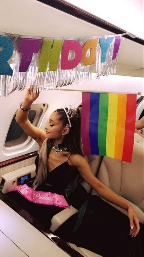 Ariana Grande Birthday, Ariana Grande Fans, Ariana Grande Style, Ariana Grande Wallpaper, Ariana Grande Photos, Ariana Grande Pictures, Ariana G, Cat Valentine, Dangerous Woman