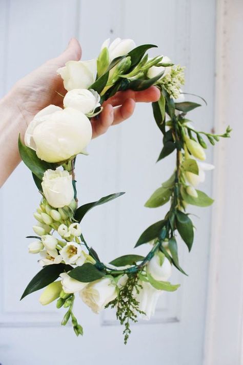 Festival Themed Wedding, Floral Crown Wedding, Wedding Dress Brands, Bridal Flower Crown, Star Of Bethlehem, Bridal Flower, Flower Crown Wedding, White Wedding Flowers, Floral Headpiece