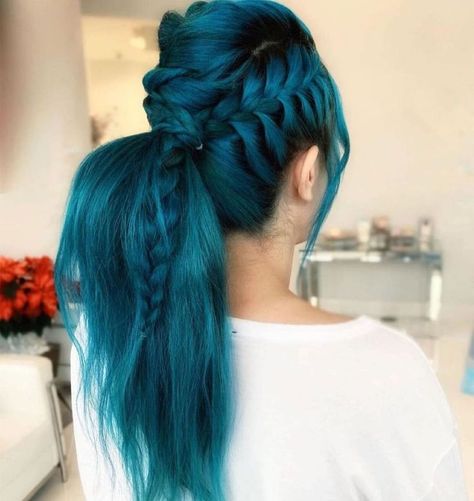 How magical is this hair? 😍 credit: pipsyhair_ Blowout Taper Fade, Blowout Taper, Dark Teal Hair, Highlights For Dark Hair, Turquoise Hair Color, Teal Hair Color, Haircut Highlights, Long Layered Haircut, Hair Color Options