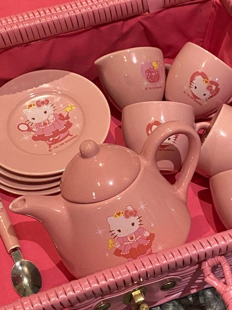 Hello Kitty Kitchen, Hello Kitty Bedroom, Hello Kitty Aesthetic, Birthday Planning, Peppa Pig, Barbie Fashion, Tea Set, Poster Wall, Tea Party